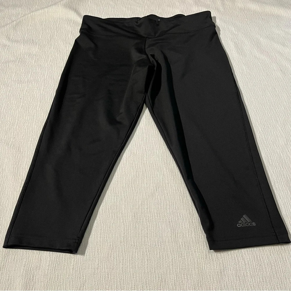 Black athletes spandex adidas capris size large woman’s